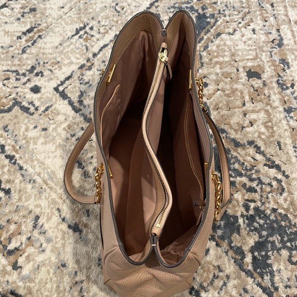 Tory Burch 💫 Georgia Pebbled Devon Tote - Picture 10 of 13